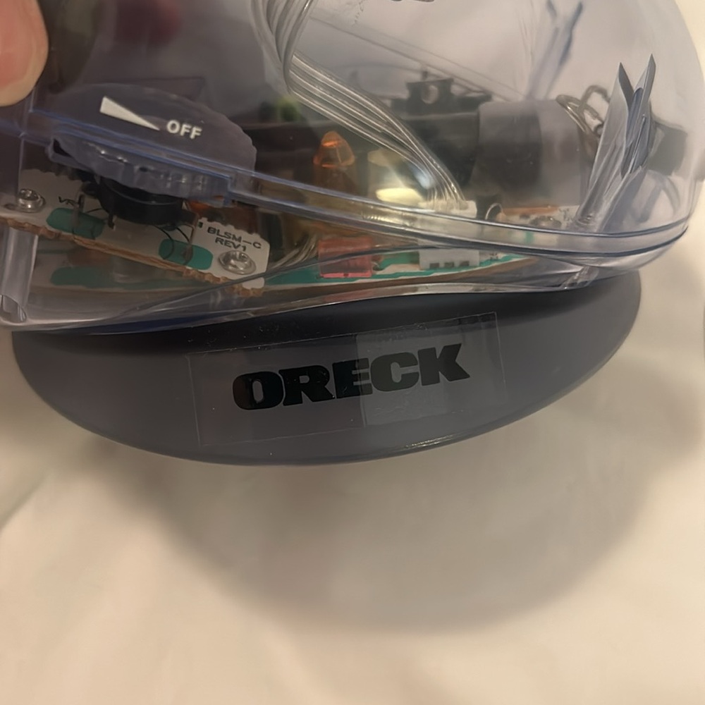 Oreck XL Black Light Sound Machine with 8 Different Sounds & Volume contr - Picture 3 of 3